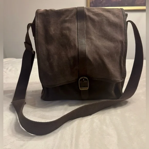 Barbour Waxed Leather Canvas Messenger/Mail Bag - Picture 3 of 14